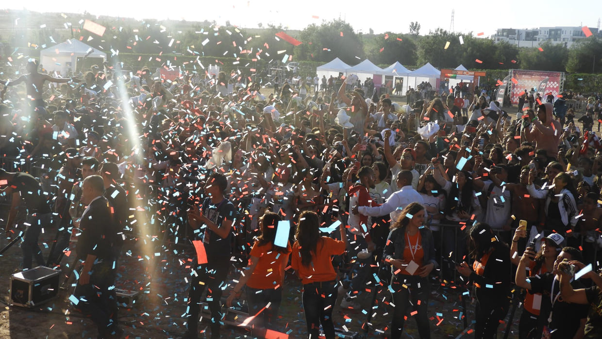University-in-colors - -Holy-Festival-15